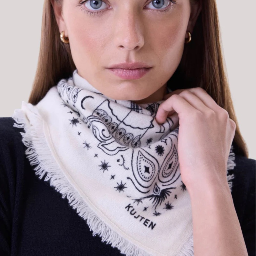 SMALL BANDANA HACHI WHITE